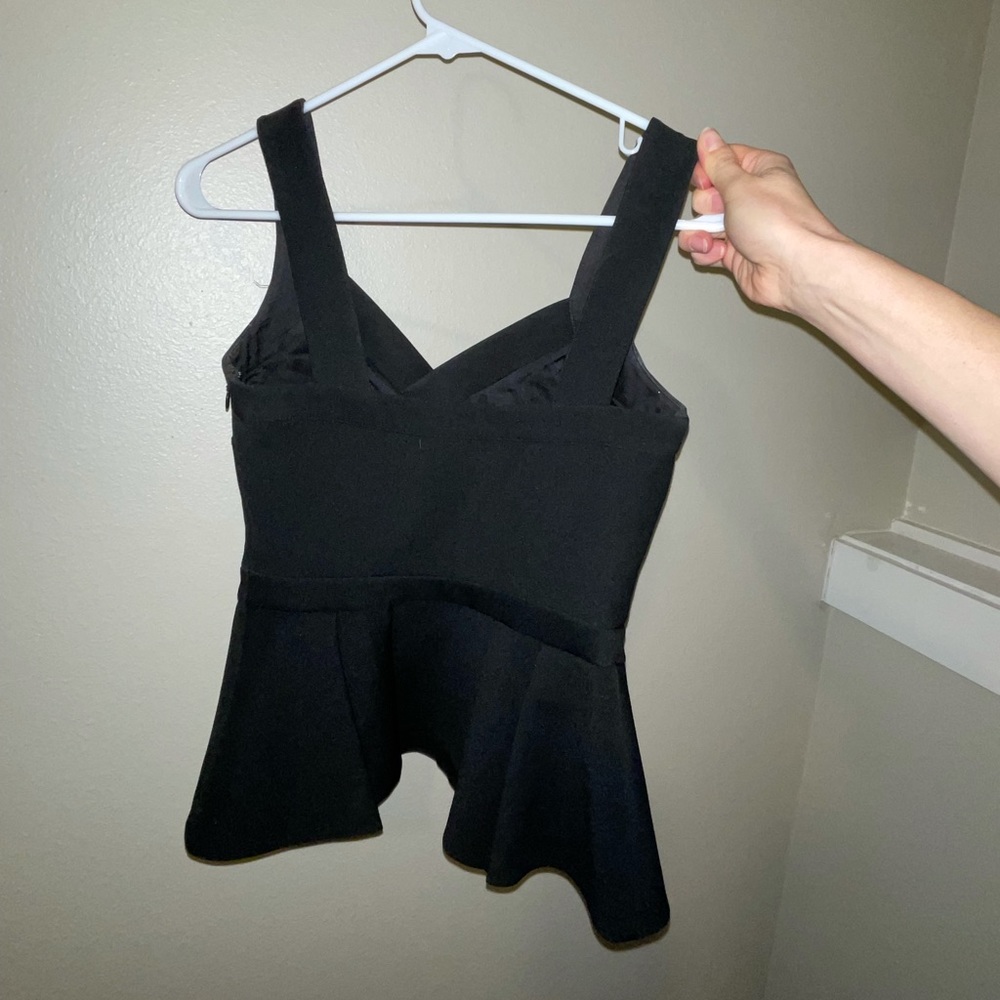 LOT (2) Banana Republic Peplum tank Tops WHITE & BLACK - Picture 4 of 7